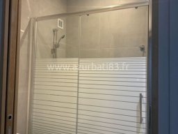 Création de salle de bain à Fréjus