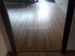 Pose de Parquet Flottant par AzurBati83 dans le Var