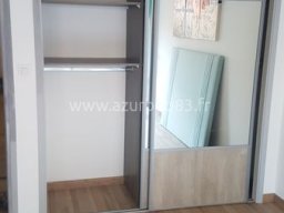 Pose de Parquet Flottant par AzurBati83 dans le Var