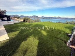 Pose de Gazon Synthétique à Saint-Tropez