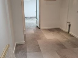 Pose de Parquet en Dalle par AzurBati83 dans le Var