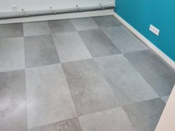 Pose de Parquet en Dalle par AzurBati83 dans le Var