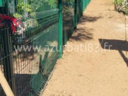 Réalisation d’une clôture en grillage rigide