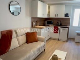 Rénovation Complète à Fréjus : Plomberie, Électricité, Sols, Peinture, Salle de Bain, Cuisine &amp; Placo 