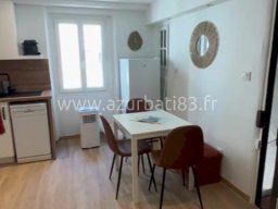 Rénovation Complète à Fréjus : Plomberie, Électricité, Sols, Peinture, Salle de Bain, Cuisine &amp; Placo 