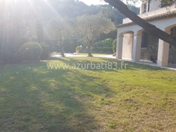  Réparation d&#039;Arrosage Automatique et Plantation de Gazon Naturel