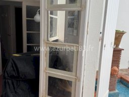 Réparation et peinture de volets en bois à Agay et Saint-Raphaël