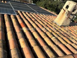 Traitement et nettoyage toiture à Fréjus